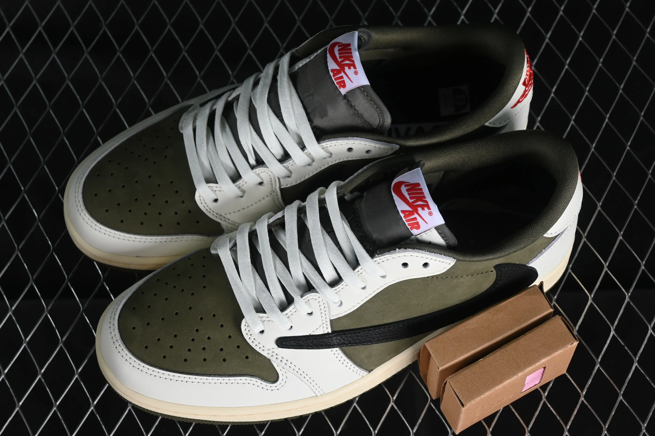 All categories Air Jordan Jordan series basketball shoes Air Jordan 1 Low LW version Travis Scott x Air Jordan 1 Low OG AJ1 Joe 1 undercut low DM7866-200